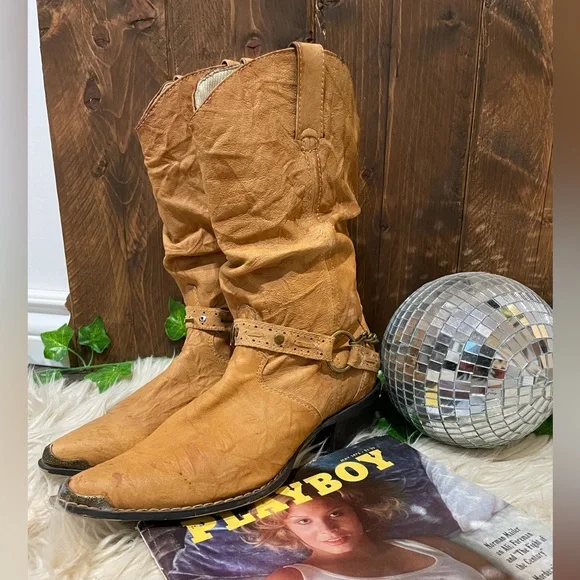 Shit Kickers - Picture 2 of 9